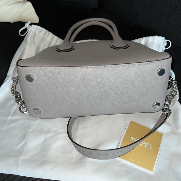 Authentic Michael Kors Shoulder Strap Purse - Picture 4 of 9